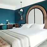 La Pietra Restaurant & LʼÎle-Rousse