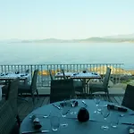 La Pietra Restaurant & Hotel