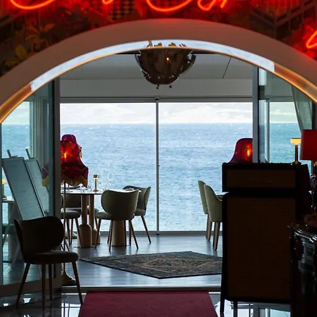 La Pietra Restaurant &