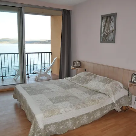 فندق La Pietra Restaurant & 3*