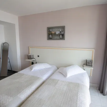 La Pietra Restaurant & فندق