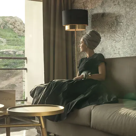 La Pietra Restaurant &