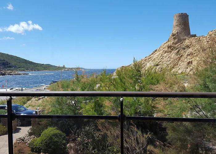 La Pietra Restaurant & 3* LʼÎle-Rousse