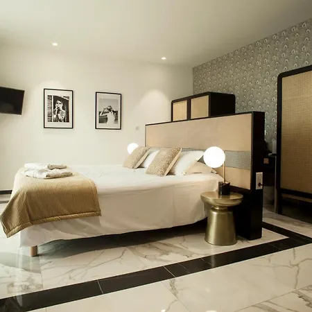 La Pietra Restaurant & 3*