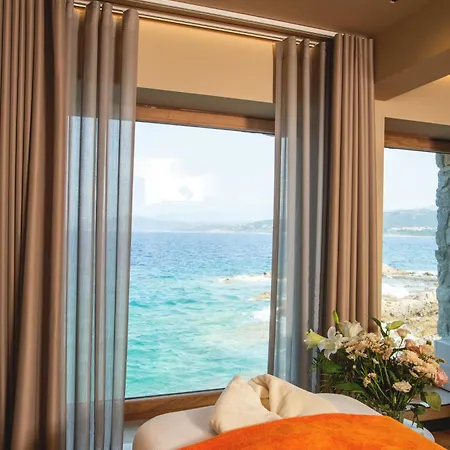 La Pietra Restaurant & ホテル 3*