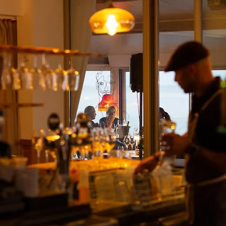 호텔 La Pietra Restaurant &