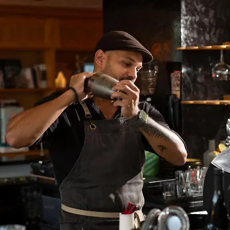 Hotel La Pietra Restaurant & 3*