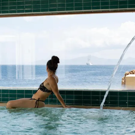 La Pietra Restaurant & ホテル LʼÎle-Rousse
