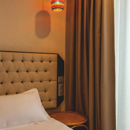 La Pietra Restaurant & ホテル 3*