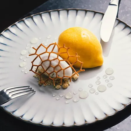 La Pietra Restaurant & 3*