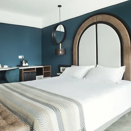 La Pietra Restaurant &