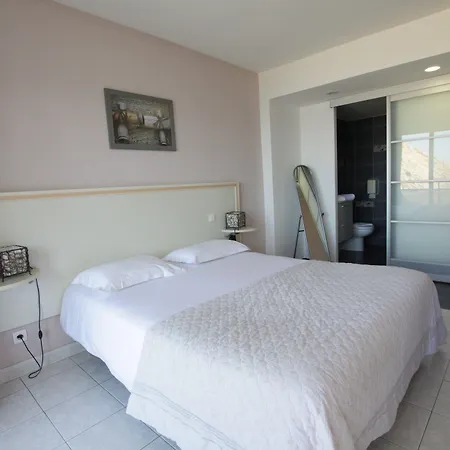 La Pietra Restaurant & Hotel 3*