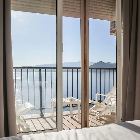 호텔 La Pietra Restaurant & LʼÎle-Rousse