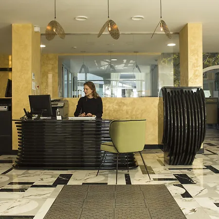 La Pietra Restaurant & Ξενοδοχείο 3*