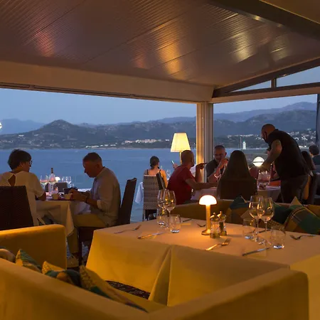 La Pietra Restaurant & Ξενοδοχείο 3*