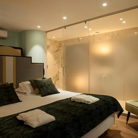 호텔 La Pietra Restaurant & 3*