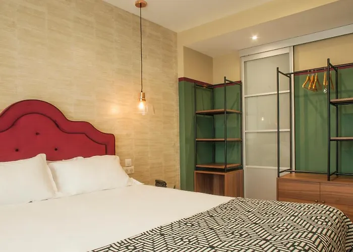 La Pietra Restaurant &