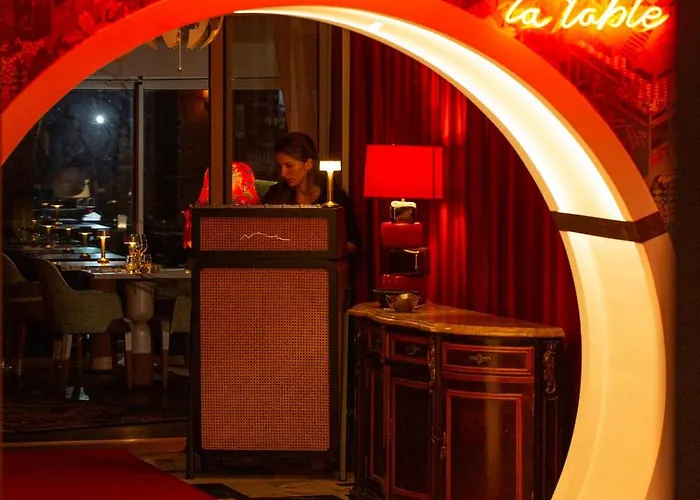 La Pietra Restaurant &