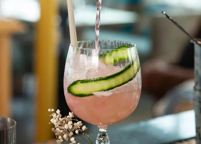 La Pietra Restaurant & Hotel