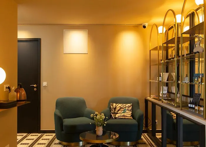 Hotel La Pietra Restaurant & LʼÎle-Rousse