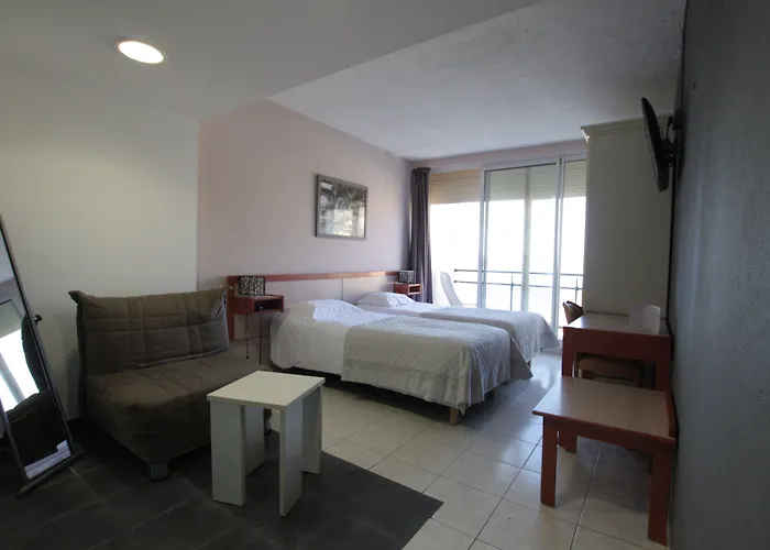 La Pietra Restaurant & Hotel