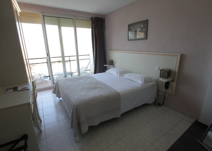 La Pietra Restaurant & 3*