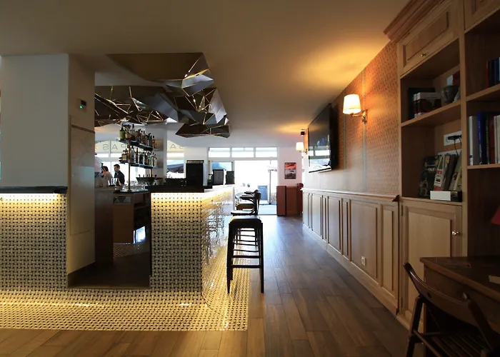 La Pietra Restaurant & 3*