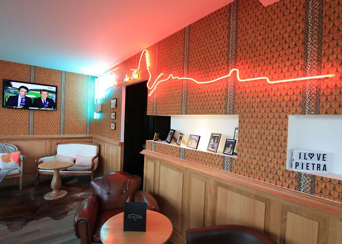 La Pietra Restaurant & Hotel 3*