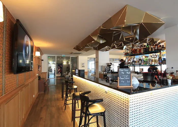 La Pietra Restaurant & Hotel 3*