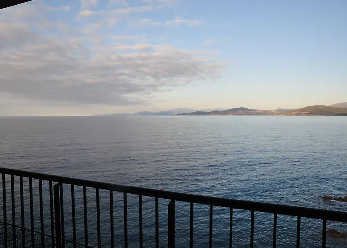 La Pietra Restaurant & Hotel LʼÎle-Rousse